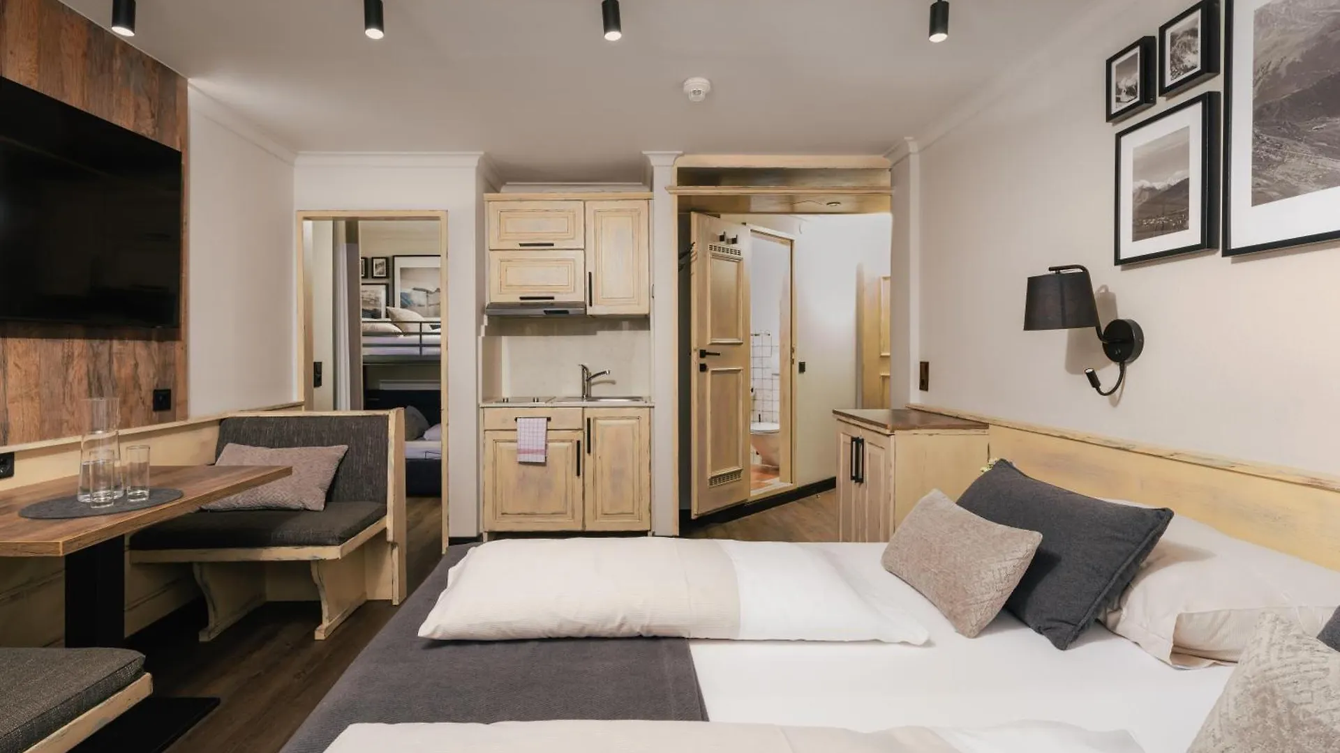 **** Апарт-отель Mondi Hotel Axams Австрия