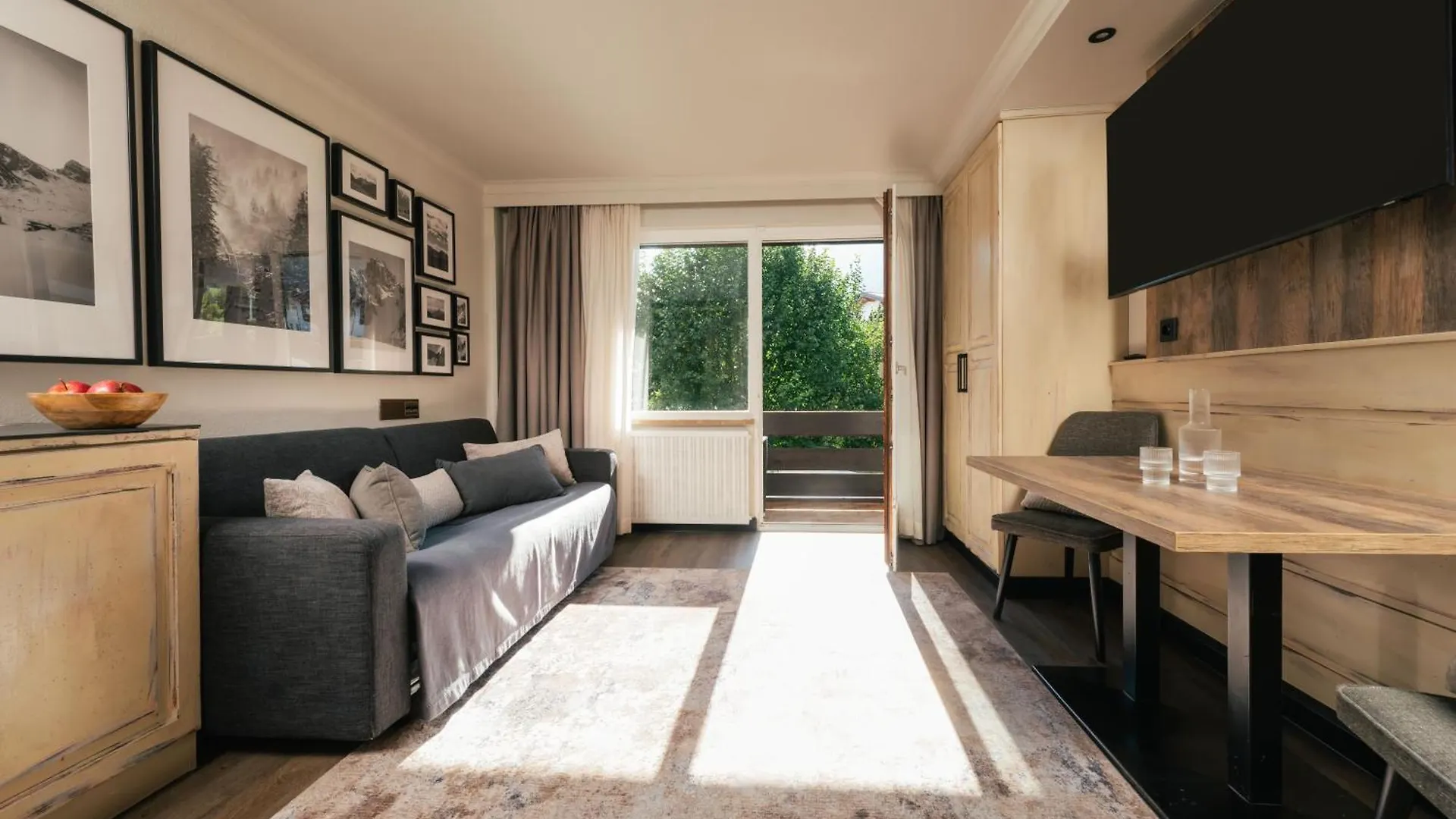 Апарт-отель Mondi Hotel Axams