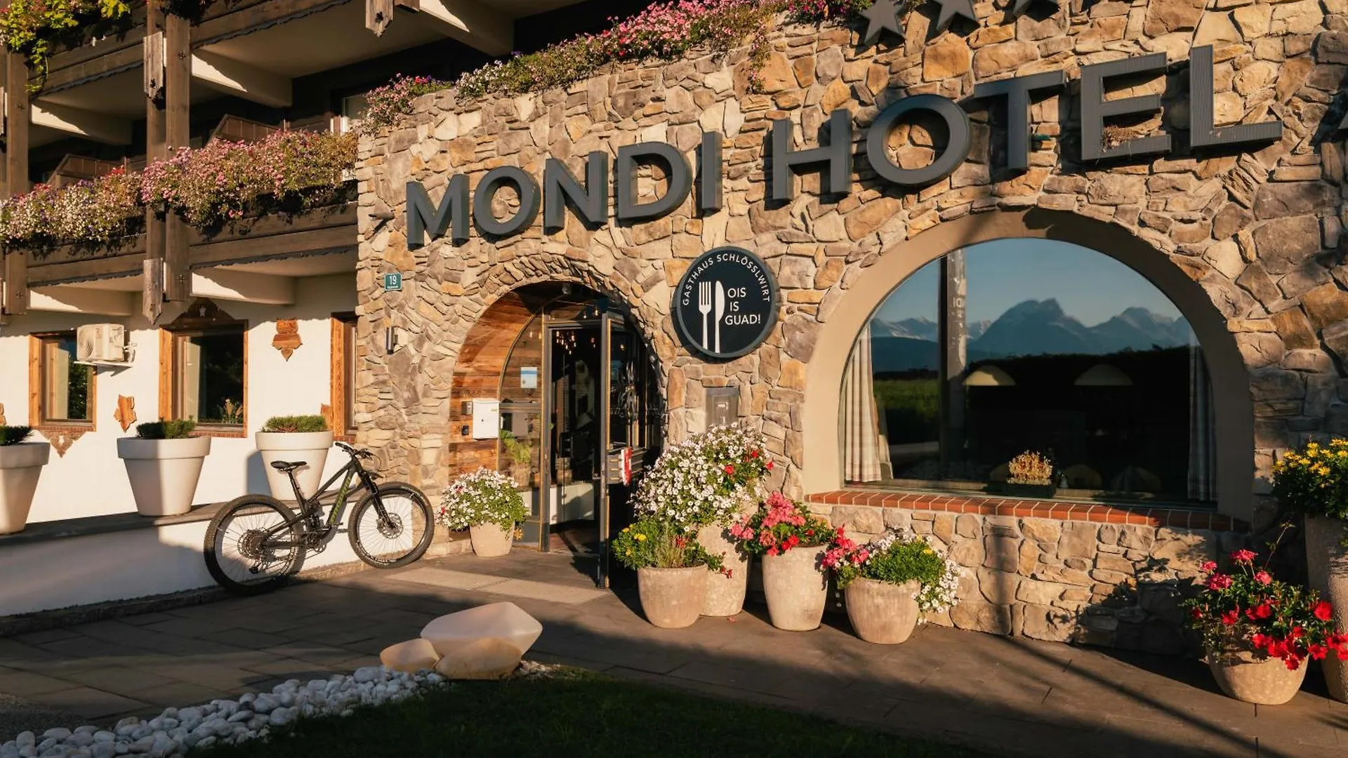 Mondi Hotel Axams 4*,  Австрия