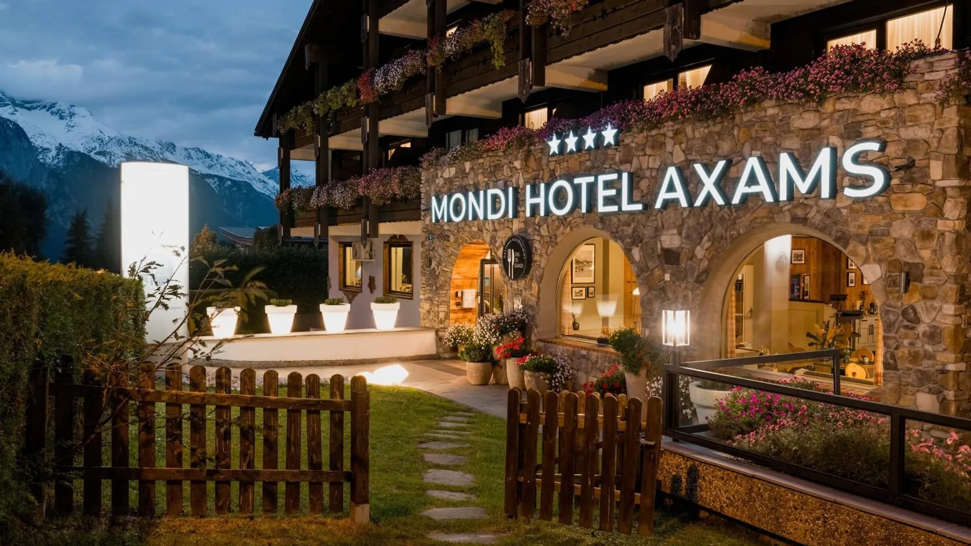 Mondi Hotel Axams 4*,  Austria